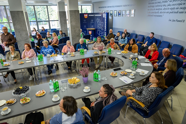Uczestnicy spotkania podczas prelekcji