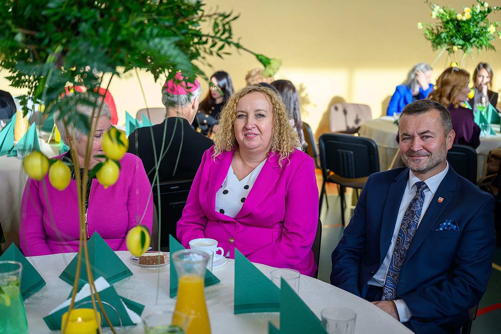 Zofia Tulik i Mariusz Tyrka przy stole gościnnym