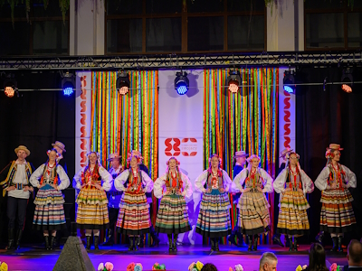 Na scenie zespół Swojacy prezentujący swój repertuar