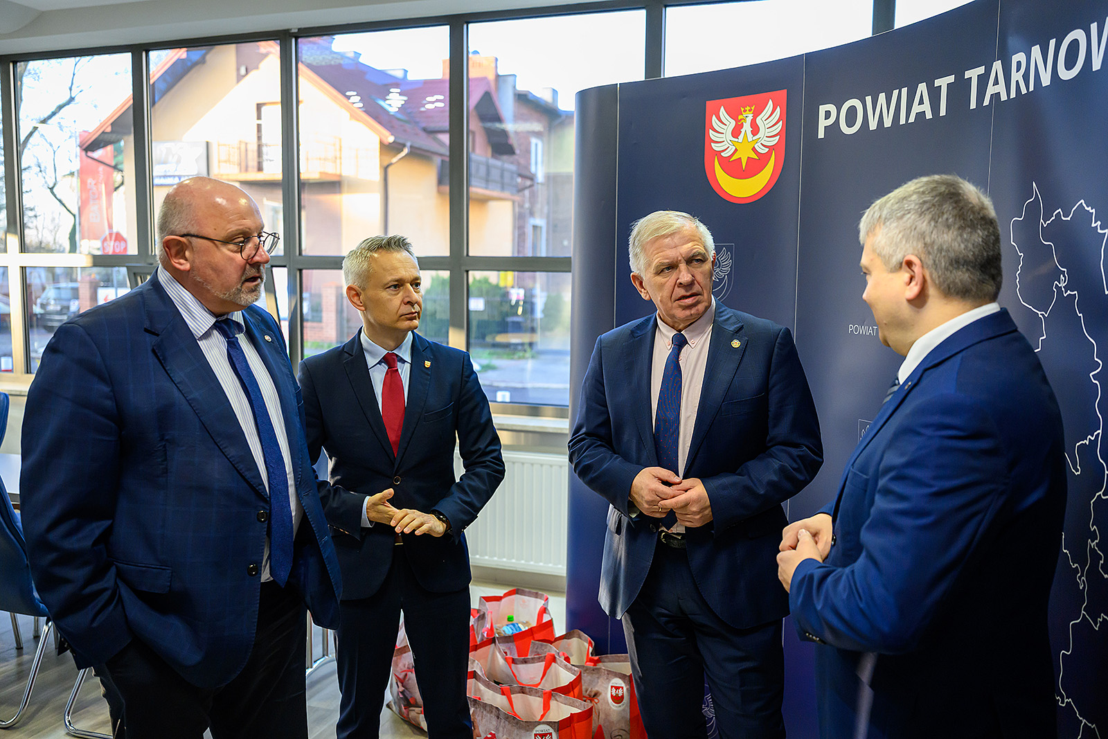 Samorządowcy podczas rozmowy